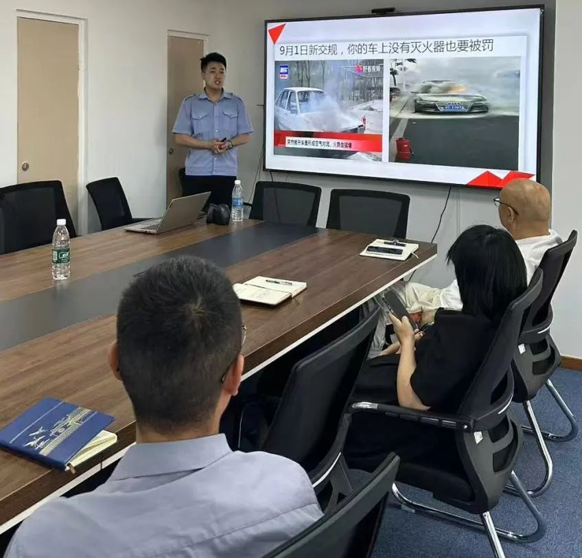 fb3fff3f4baf9e99a104e8c73883f5c2