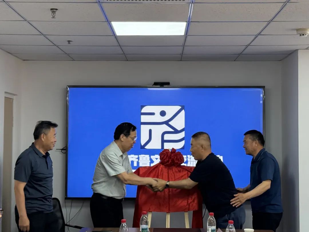 2baeab4a4f94dc73f265e8b5c0201e13