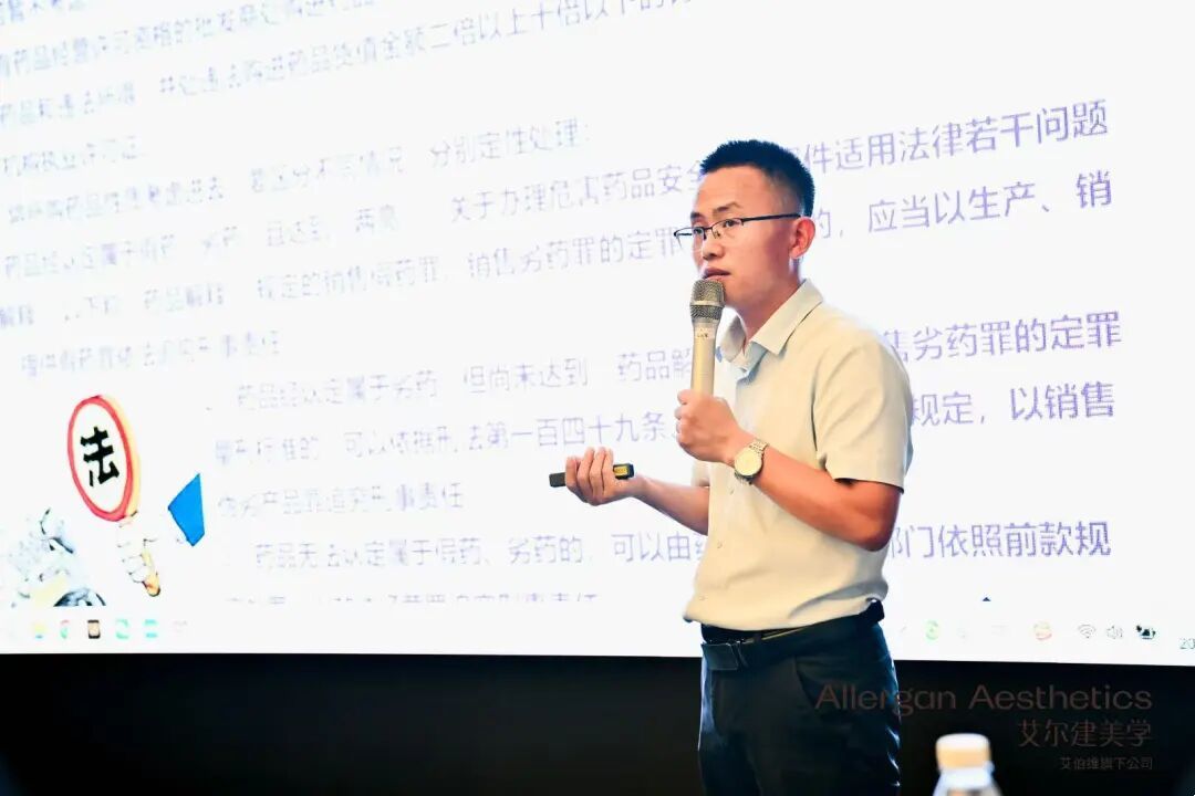 472c4ce31a3926cc17ae476e095d12ed