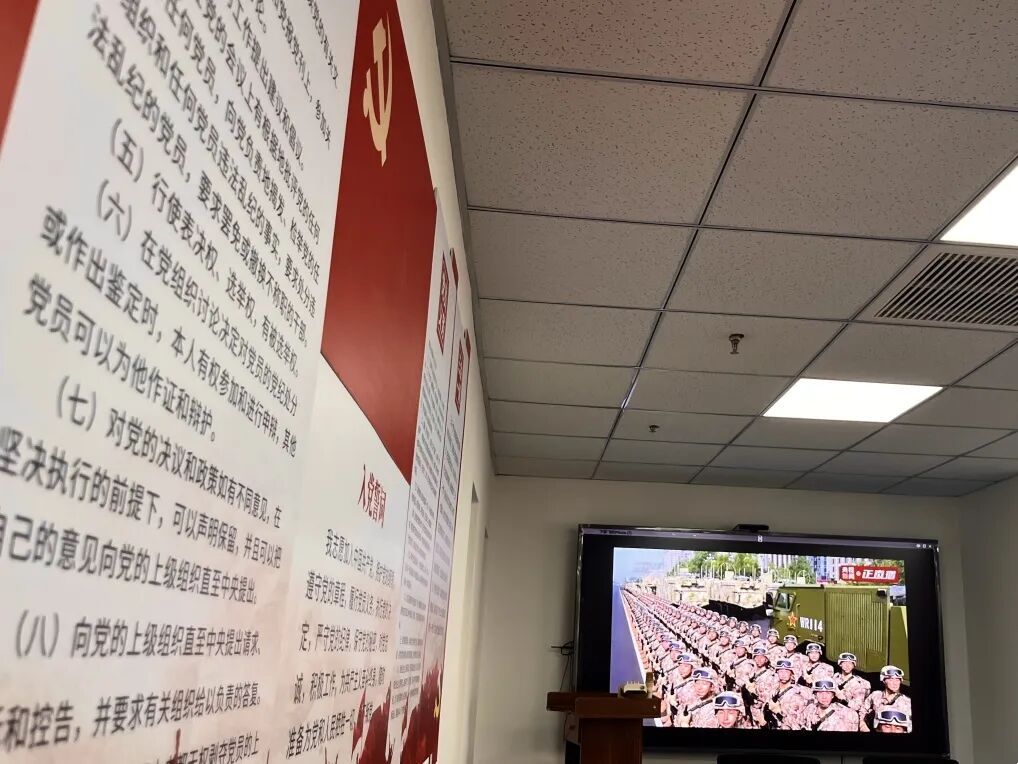 4160f1eb0fce8ebfa00011b8d55bbb61